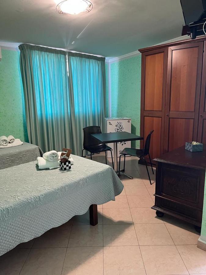 La Villa Del Patrizio Остия-Антика Экстерьер фото